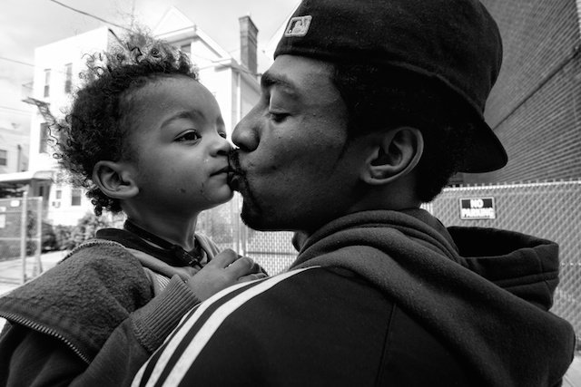 Photo: Zun Lee , de la serie "Father Figure," www.zunlee.com/fatherfigure